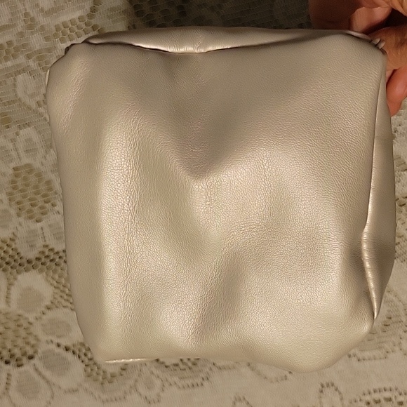 Jentry Kelley Makeup Bag - Picture 7 of 7